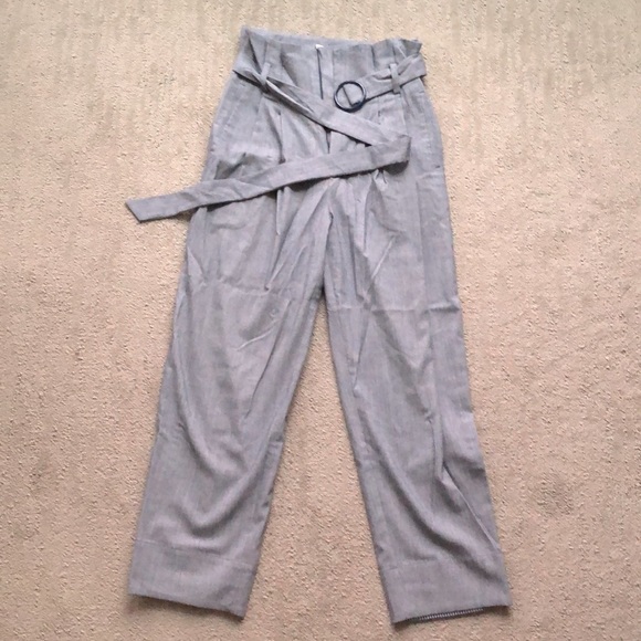 Grey paperbag waist trousers with chic belt - Picture 2 of 5